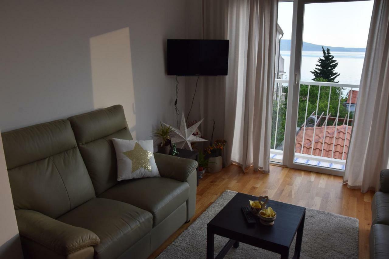 App Lu 5 Apartment Novi Vinodolski Bagian luar foto